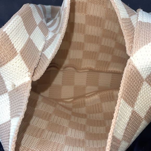 KOPARI Beauty Brand Shoulder Bag - Picture 5 of 8